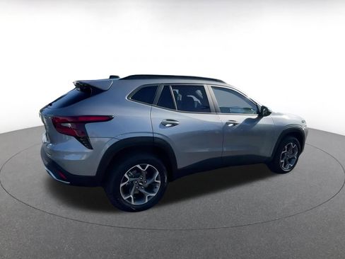 Used 2025 Chevrolet Trax LT image 15