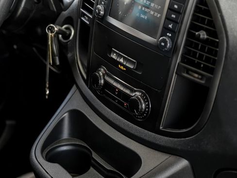 Used 2023 Mercedes-Benz Metris image 16