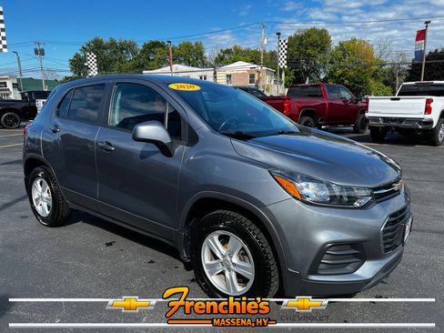 Used 2020 Chevrolet Trax LS w/ Tint and Cruise Package AWD/4WD image 3
