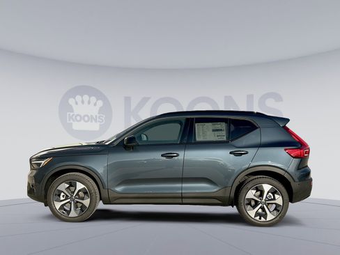 New 2026 Volvo XC40 B4 Plus w/ Protection Package Premier image 2
