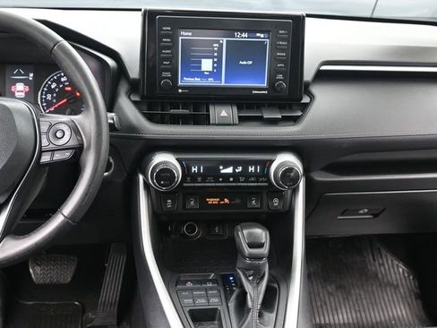 Certified 2022 Toyota RAV4 XLE w/ Convenience Package image 30