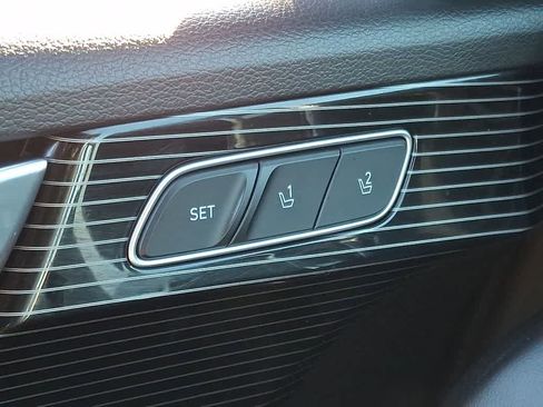 Used 2024 Hyundai Palisade Calligraphy image 22