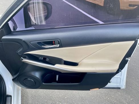 Used 2015 Lexus IS 250 AWD image 12