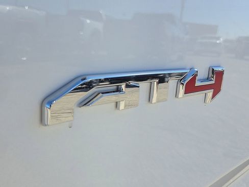 Used 2026 GMC Yukon XL AT4 w/ AT4 Premium Plus Package image 9