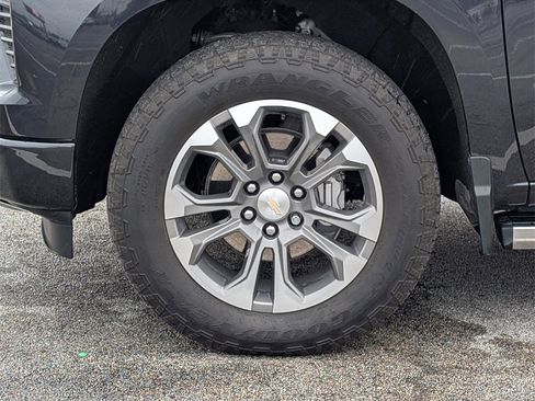 Used 2022 Chevrolet Silverado 1500 High Country w/ Z71 Off-Road Package image 9