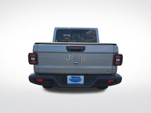 Used 2020 Jeep Gladiator Overland w/ LED Lighting Group AWD/4WD image 7