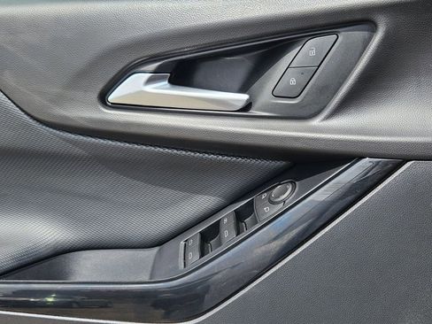 Used 2026 Chevrolet Equinox LT image 11