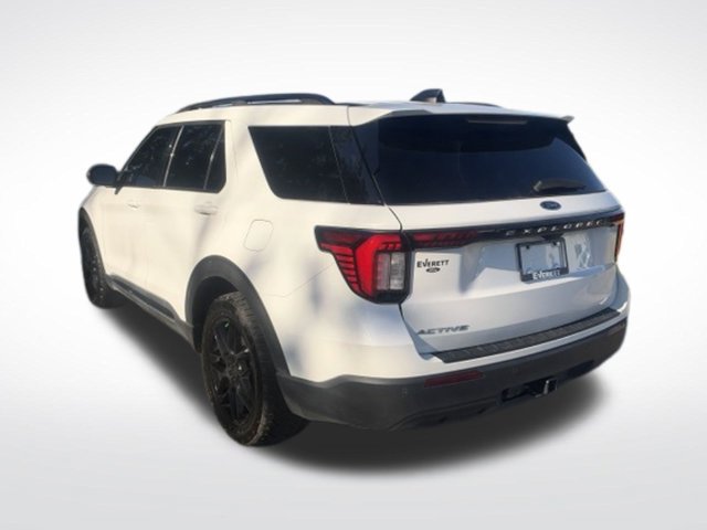 Certified 2026 Ford Explorer Active RWD image 7