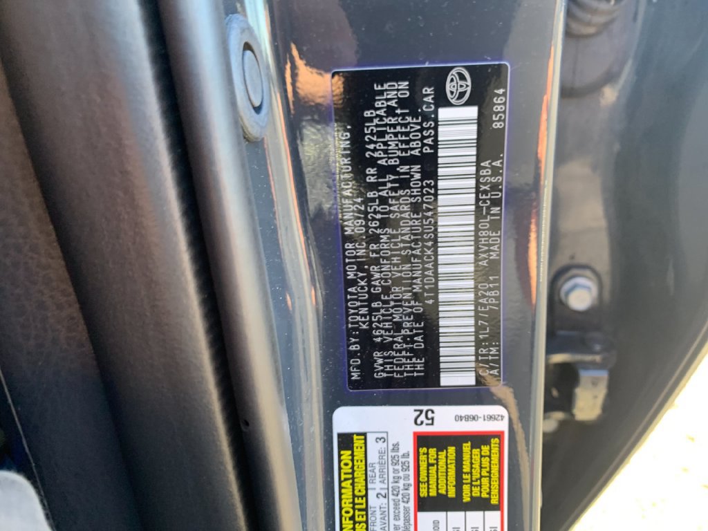 Used 2025 Toyota Camry SE w/ Convenience Package FWD image 33
