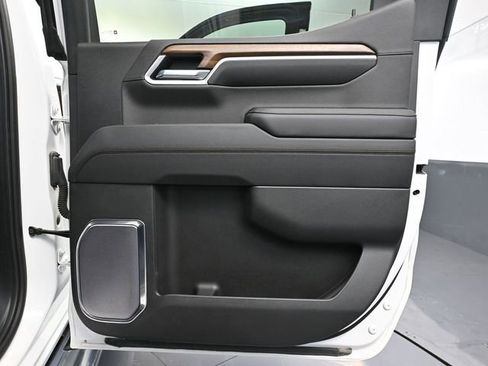 Used 2022 Chevrolet Silverado 1500 High Country image 49