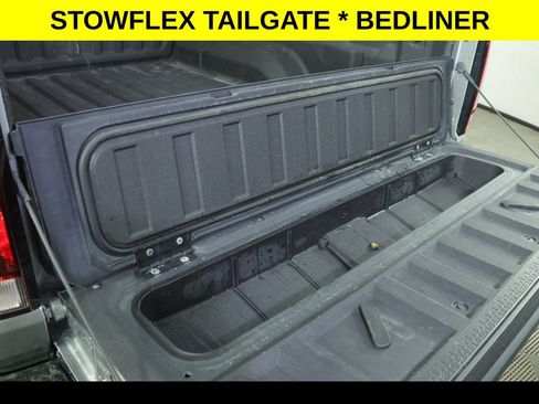 Used 2023 Chevrolet Colorado W/T w/ WT Convenience Package II AWD/4WD image 9