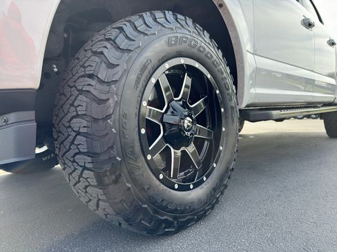 Used 2019 Ford F150 Lariat AWD/4WD image 17
