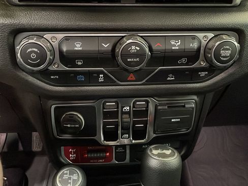 Certified 2025 Jeep Wrangler Unlimited Sport S 4xe AWD/4WD image 18