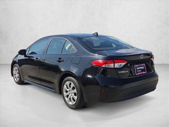 Used 2025 Toyota Corolla LE FWD image 8