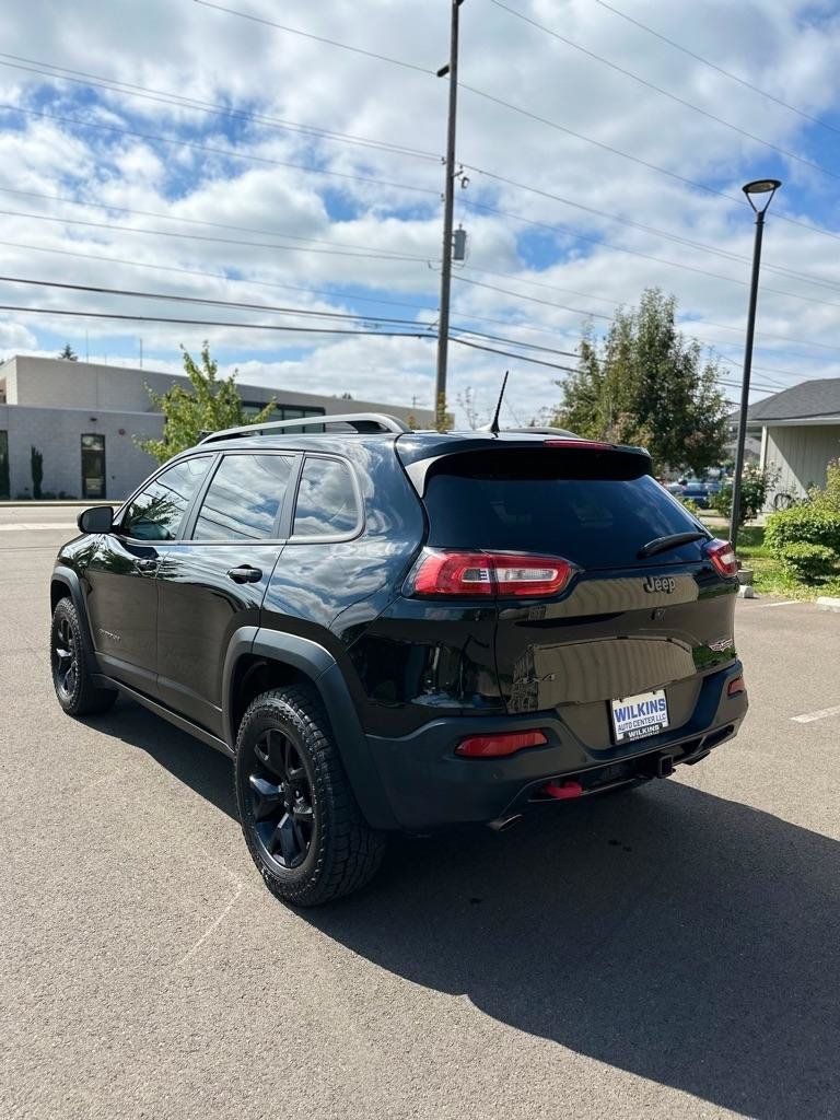 Used 2017 Jeep Cherokee Trailhawk w/ Comfort & Convenience Group AWD/4WD image 7