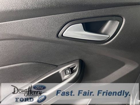 Used 2017 Ford Focus SE image 23