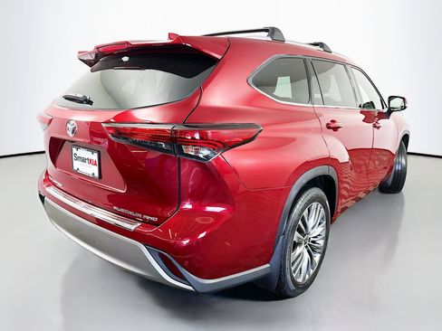 Used 2020 Toyota Highlander Platinum AWD/4WD image 7