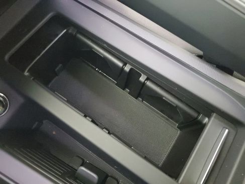 Used 2024 Audi Q8 e-tron Premium Plus w/ Premium Plus Package image 30