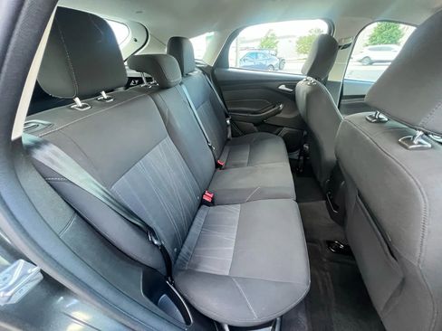 Used 2017 Ford Focus SE image 31