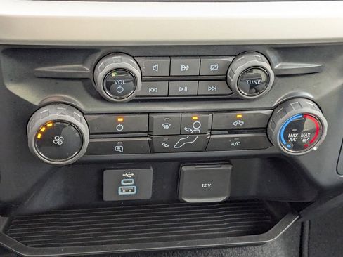 Used 2024 Ford F250 XLT image 23