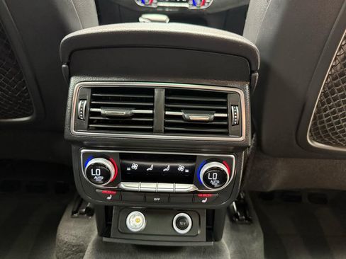 Used 2017 Audi Q7 3.0T Prestige w/ Prestige Package AWD/4WD image 30
