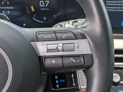 Used 2025 Hyundai Tucson Limited FWD image 24