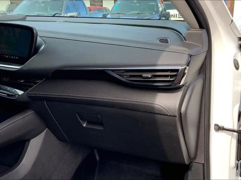 Used 2024 Buick Envision Preferred image 19