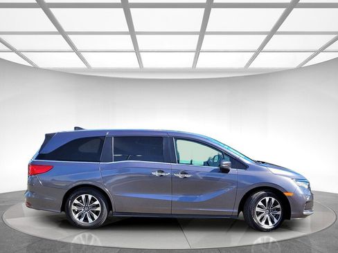 Certified 2024 Honda Odyssey EX-L image 2