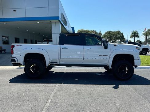 New 2025 Chevrolet Silverado 2500 LTZ w/ LTZ Premium Package AWD/4WD image 9