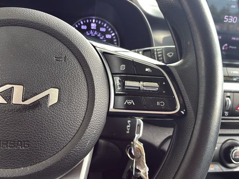 Used 2024 Kia Forte LXS FWD image 25