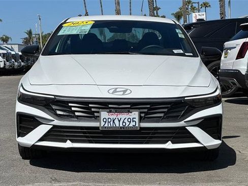 Certified 2025 Hyundai Elantra Sport image 9