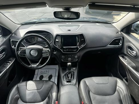 Used 2020 Jeep Cherokee Limited FWD image 17