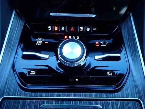 Used 2024 Jeep Wagoneer Series III w/ Premium Group I image 21