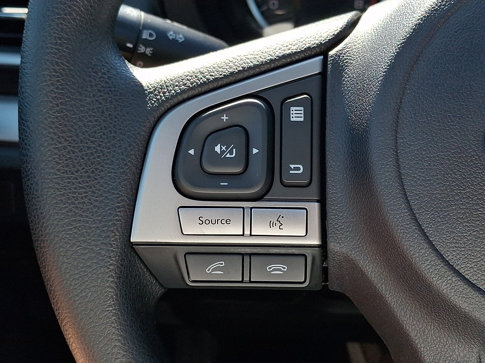 Used 2018 Subaru Forester 2.5i Premium w/ All-Weather Package AWD/4WD image 23