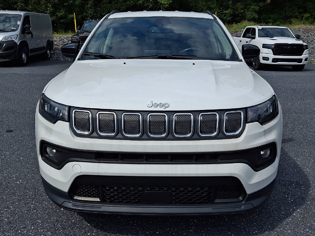 Used 2022 Jeep Compass Latitude w/ Convenience Group AWD/4WD image 5