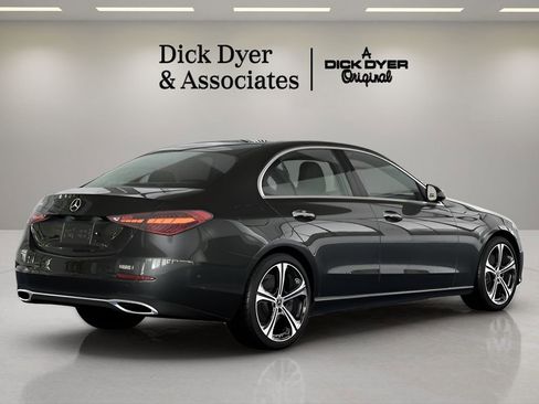 Used 2025 Mercedes-Benz C 300 Sedan image 10