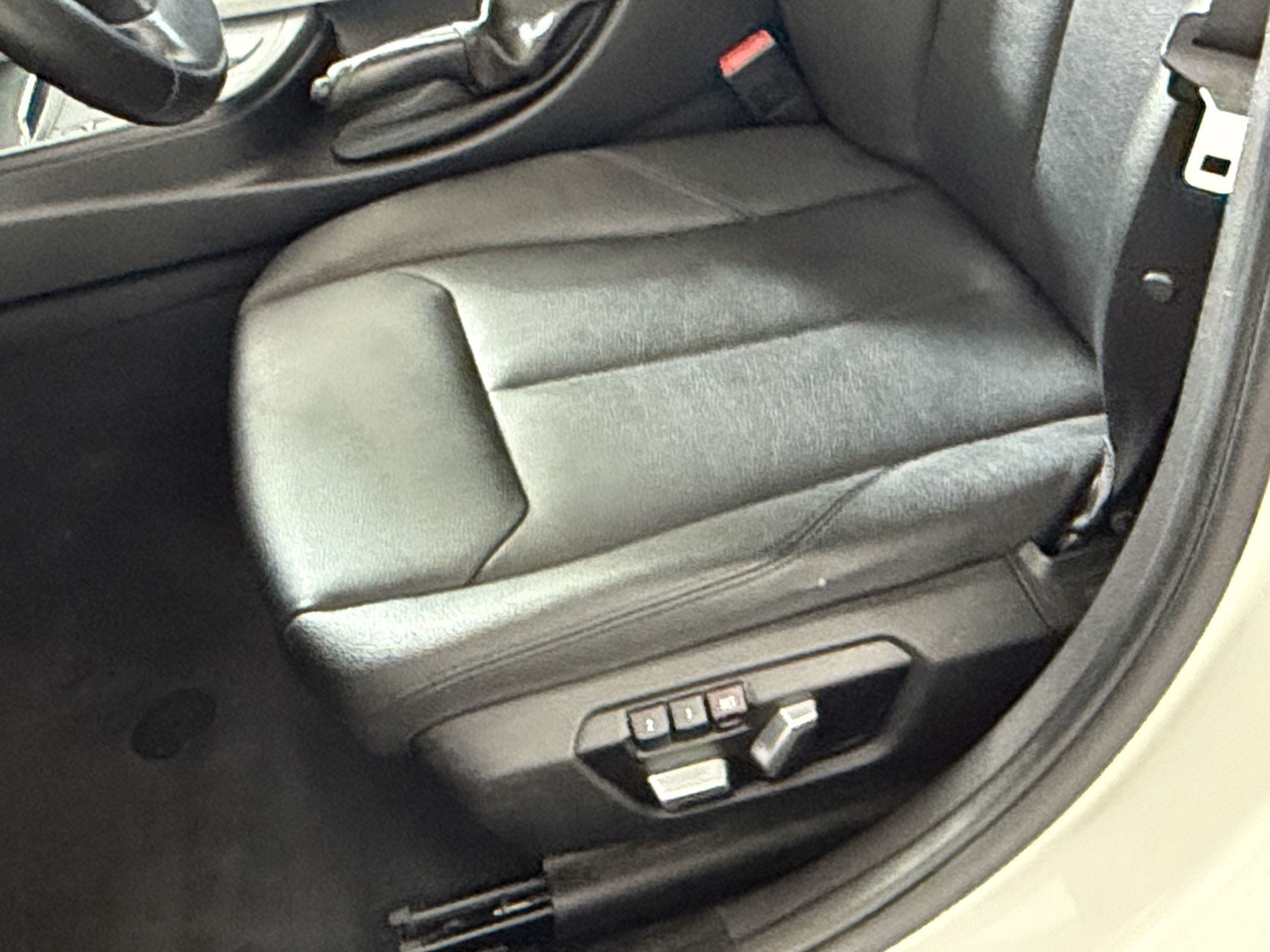 Used 2016 BMW 320i xDrive Sedan AWD/4WD image 15