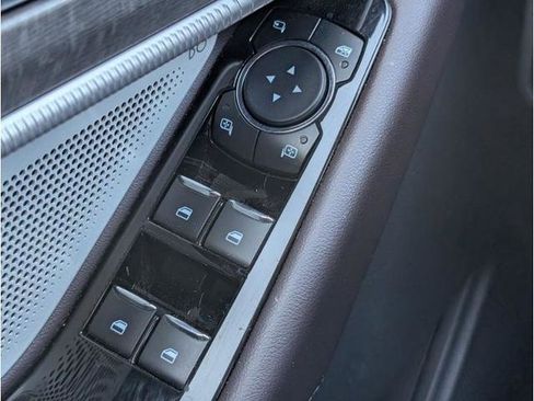 Certified 2025 Ford Explorer Platinum image 13