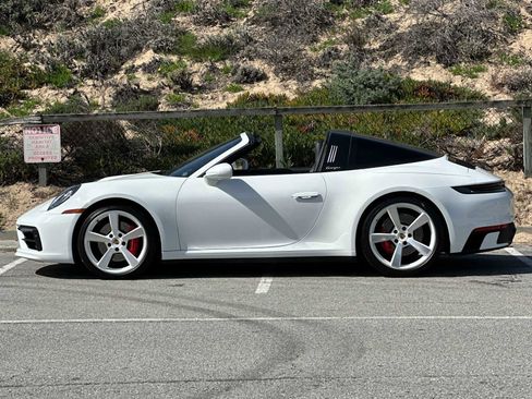 Certified 2022 Porsche 911 Targa 4S image 2