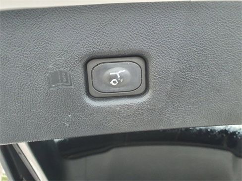 Used 2019 Lincoln Nautilus FWD image 12