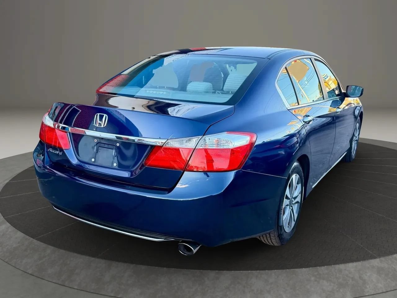 Used 2013 Honda Accord LX image 4
