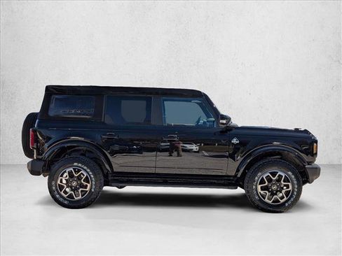 Used 2022 Ford Bronco Outer Banks image 4