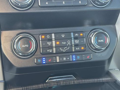 Used 2020 Ford F250 Lariat w/ Lariat Value Package image 15