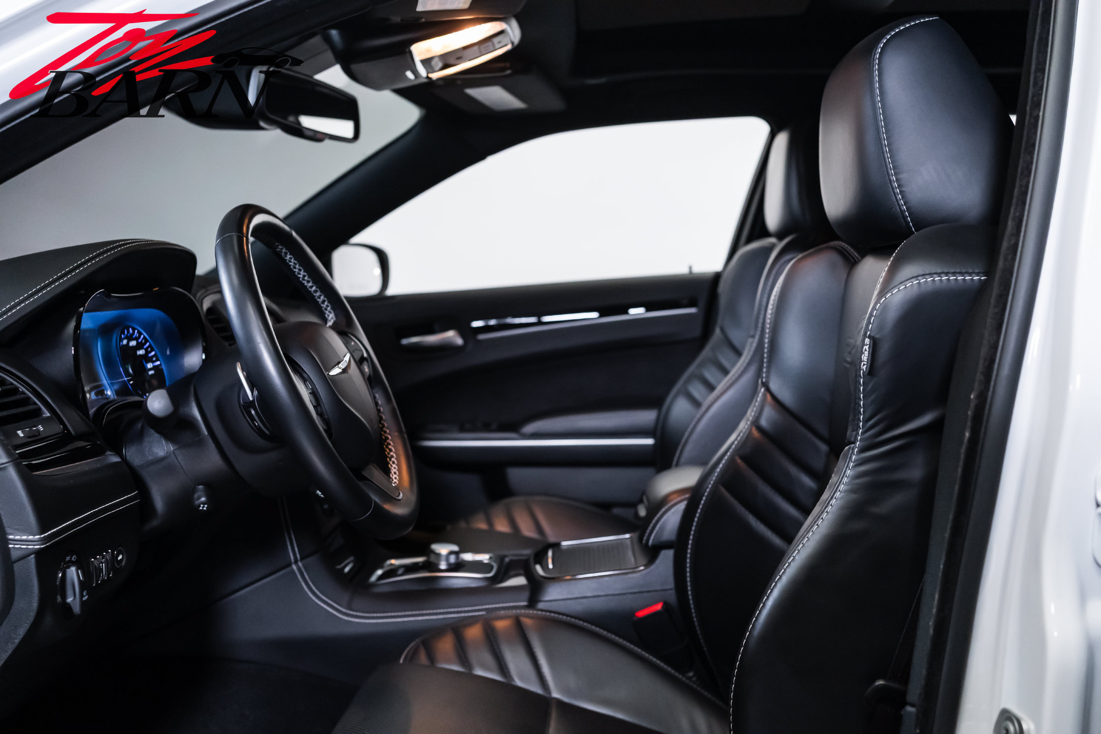 Used 2023 Chrysler 300 C RWD image 25