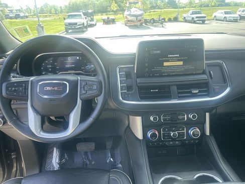 Used 2023 GMC Yukon SLT AWD/4WD image 8