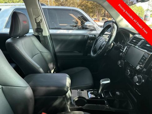 Used 2024 Toyota 4Runner TRD Off-Road Premium w/ Moonroof Package AWD/4WD image 4
