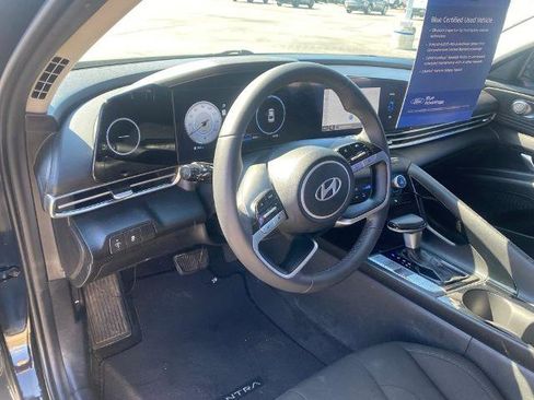 Used 2024 Hyundai Elantra SEL w/ Convenience Package image 12