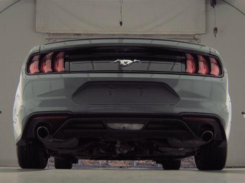 Used 2022 Ford Mustang Premium image 10