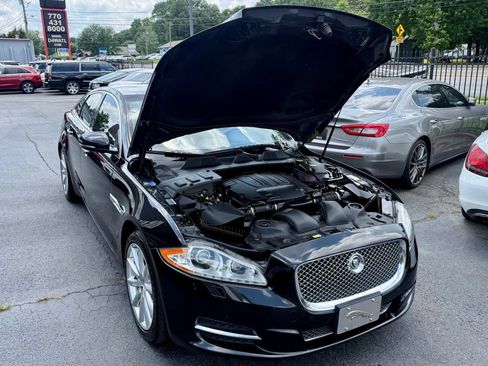 Used 2012 Jaguar XJ RWD image 4