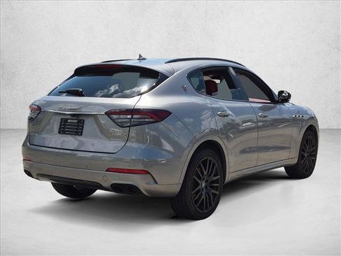 Used 2022 Maserati Levante GT AWD/4WD image 5